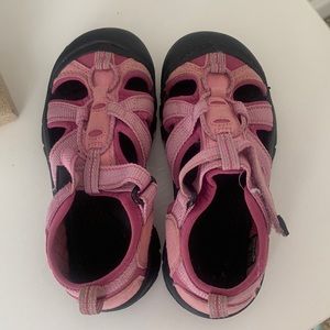 Girls Keens Size 13